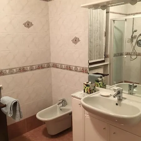 Valchero فندق مبيت وإفطار 4*